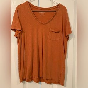 Universal Thread Tee
